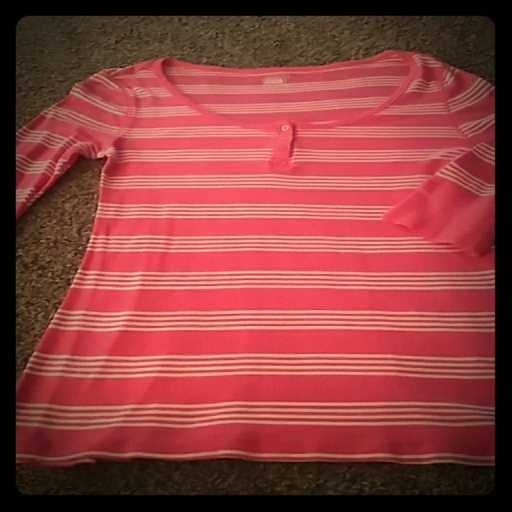 Quarter sleeve shirt